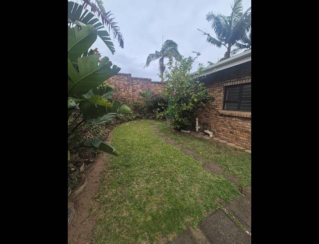 3 BEDROOM SECTIONAL TITLE FOR SALE IN MANABA BEACH